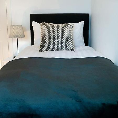 Central 2 Bedroom Luxury Home Close To River Ness Инвернес Екстериор снимка