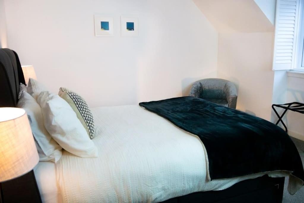 Central 2 Bedroom Luxury Home Close To River Ness Инвернес Екстериор снимка